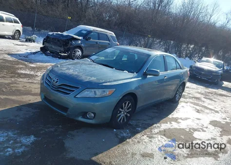 2011 Toyota Camry Xle z USA, uszkodzony, nr VIN 4T1BF3EK0BU589612